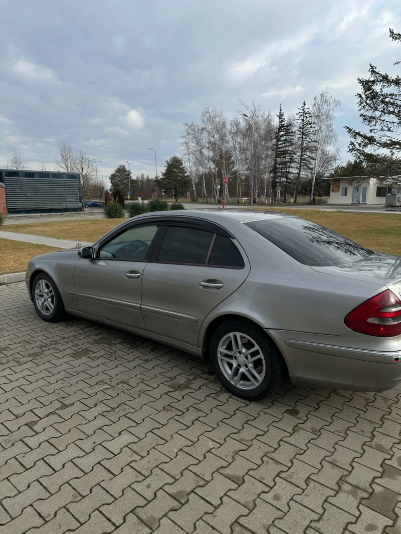 Mercedes-Benz E 220 W211, снимка 7 - Автомобили и джипове - 53294454