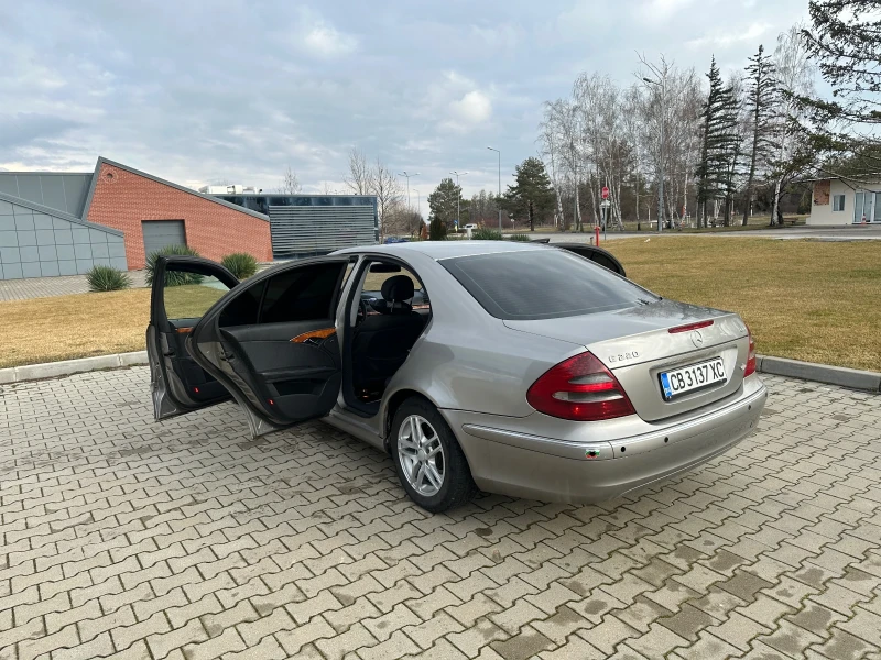 Mercedes-Benz E 220 W211, снимка 9 - Автомобили и джипове - 53294454