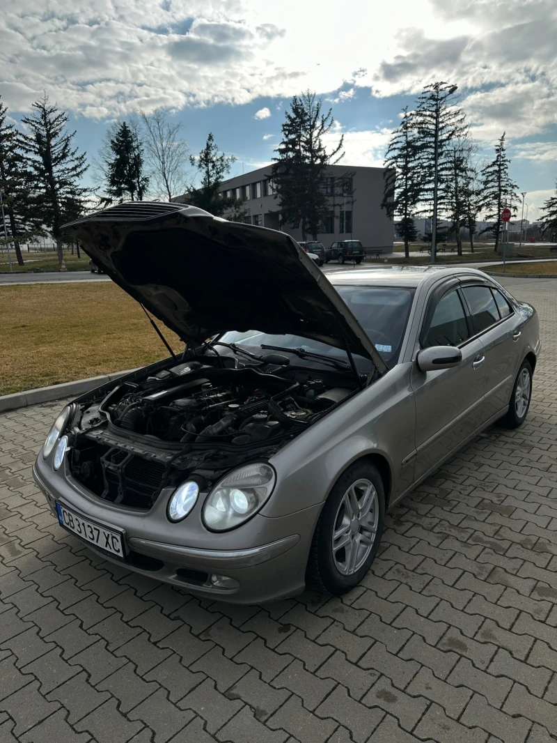 Mercedes-Benz E 220 W211, снимка 2 - Автомобили и джипове - 53294454