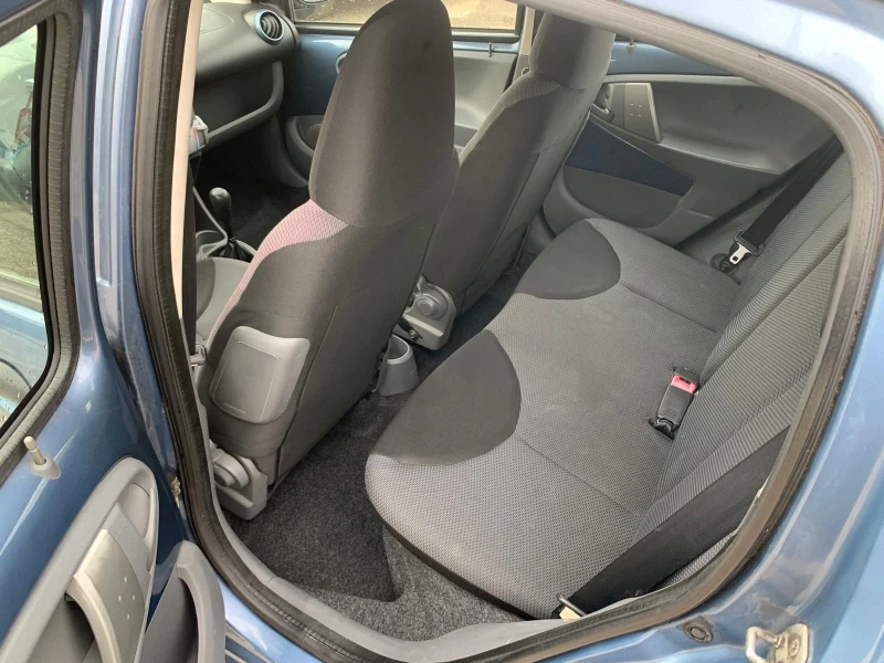 Toyota Aygo 1.4 Diesel 40kW Климатик, снимка 17 - Автомобили и джипове - 53458877