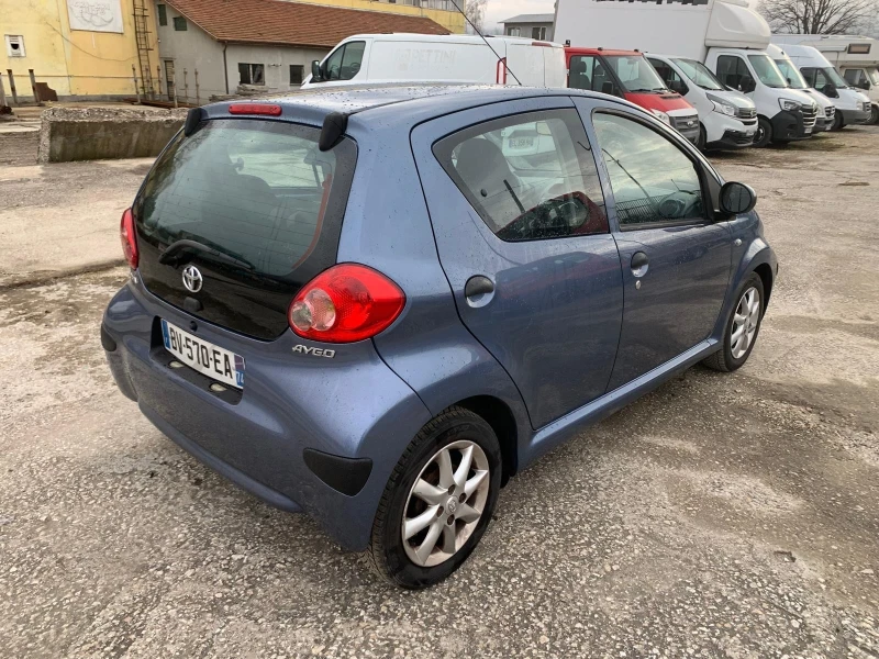 Toyota Aygo 1.4 Diesel 40kW Климатик, снимка 5 - Автомобили и джипове - 53458877