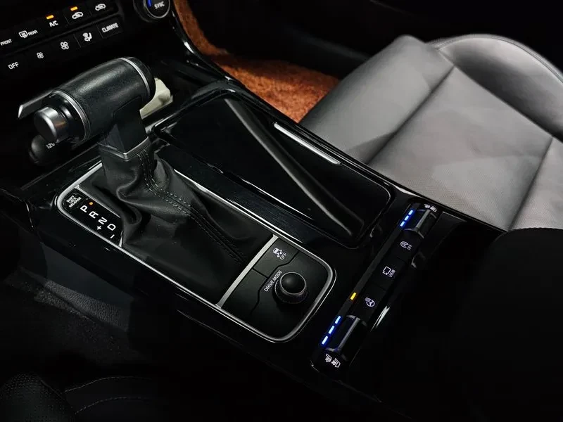 Kia Stinger 2.2 Diesel 2Wd Prime, снимка 9 - Автомобили и джипове - 55016092
