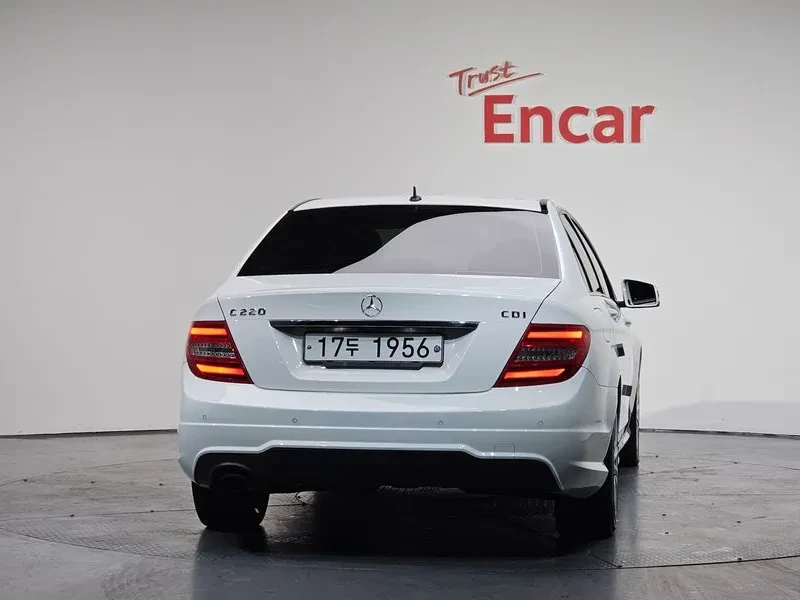 Mercedes-Benz C 220 CDI Avantgarde - САМО 30% АВАНС!, снимка 7 - Автомобили и джипове - 55986497