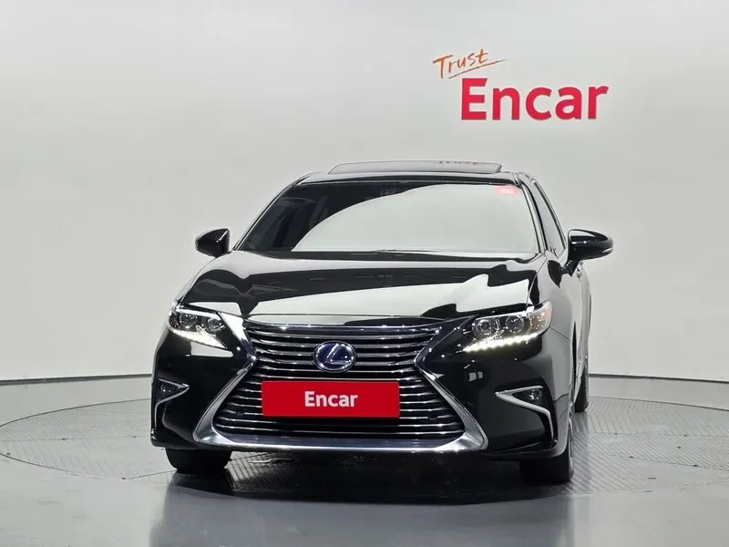 Lexus ES 300H Supreme Xv60, снимка 3 - Автомобили и джипове - 56116097