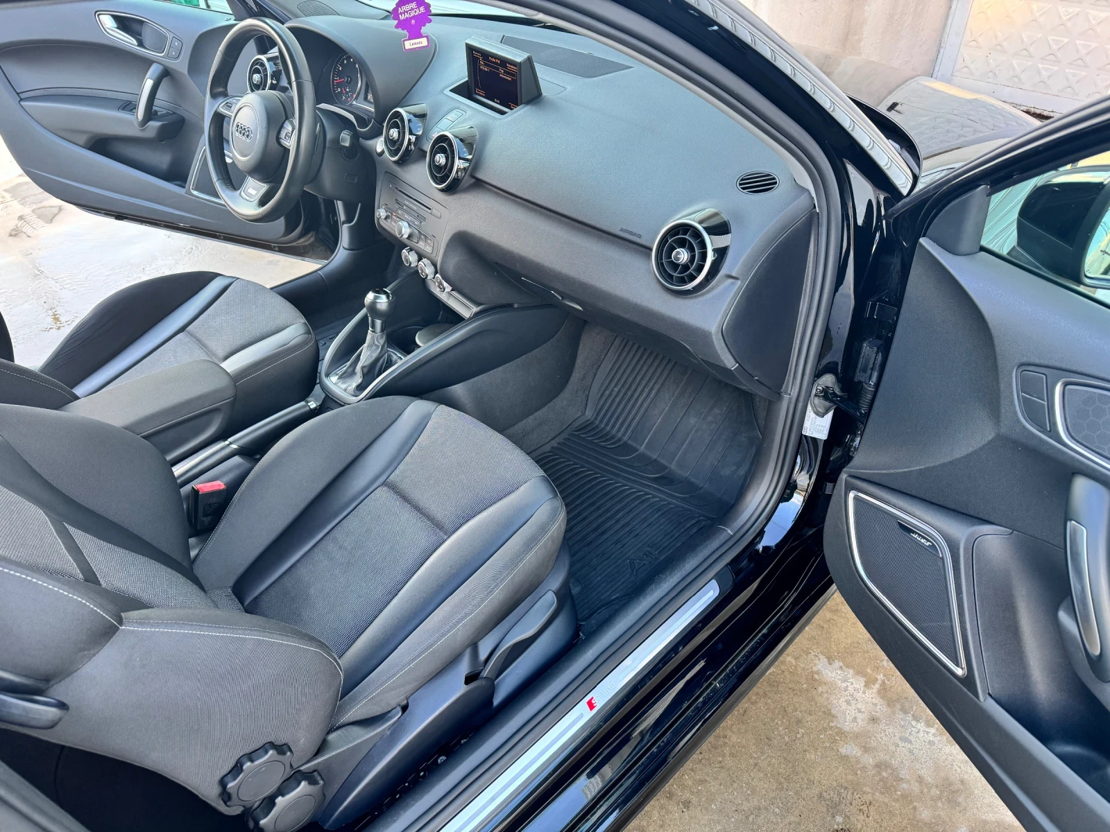Audi A1 1.4 Avtomatik S-line  - изображение 10