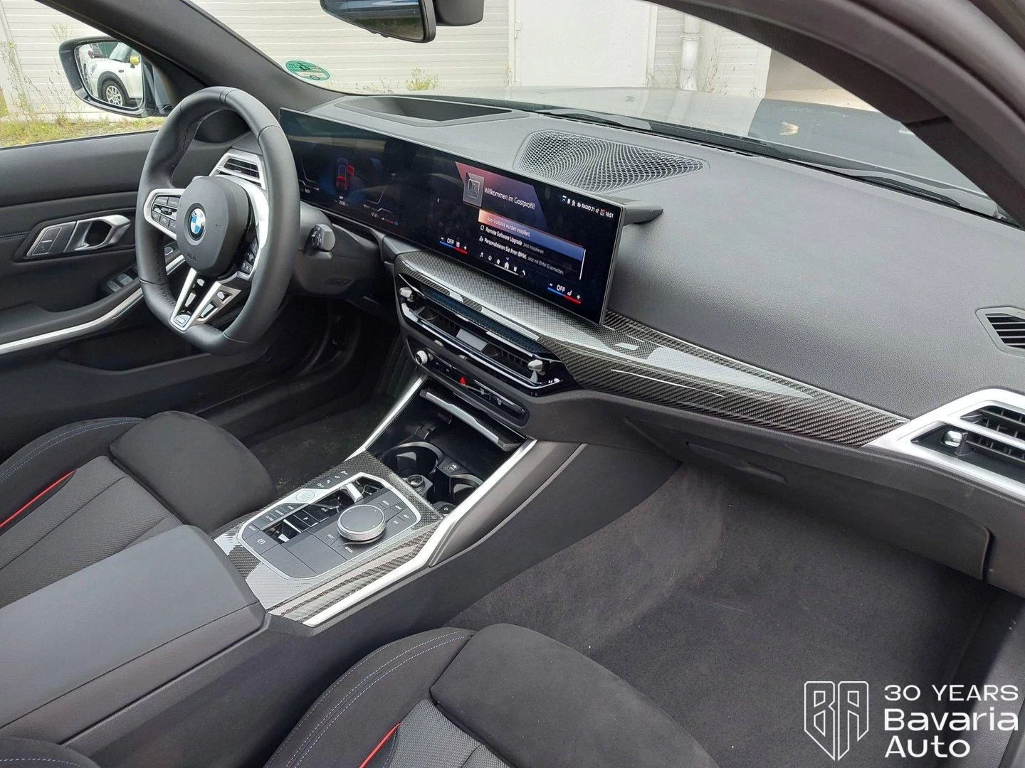BMW 330 i xDrive Touring M Sport Paket - изображение 7