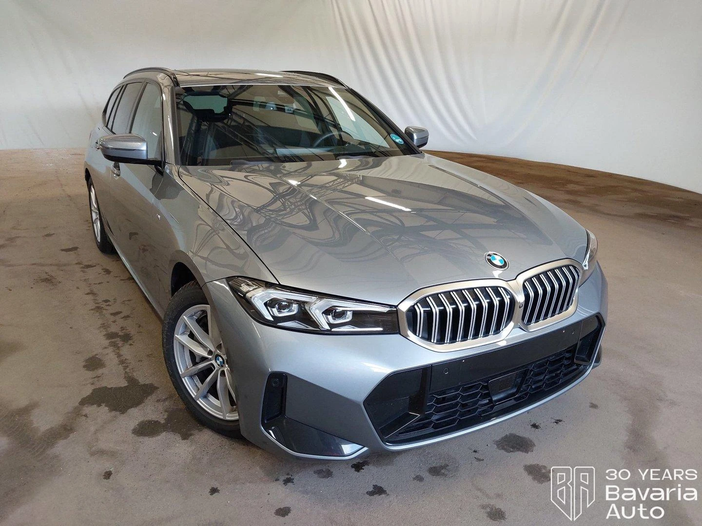 BMW 330 i xDrive Touring M Sport Paket - изображение 4
