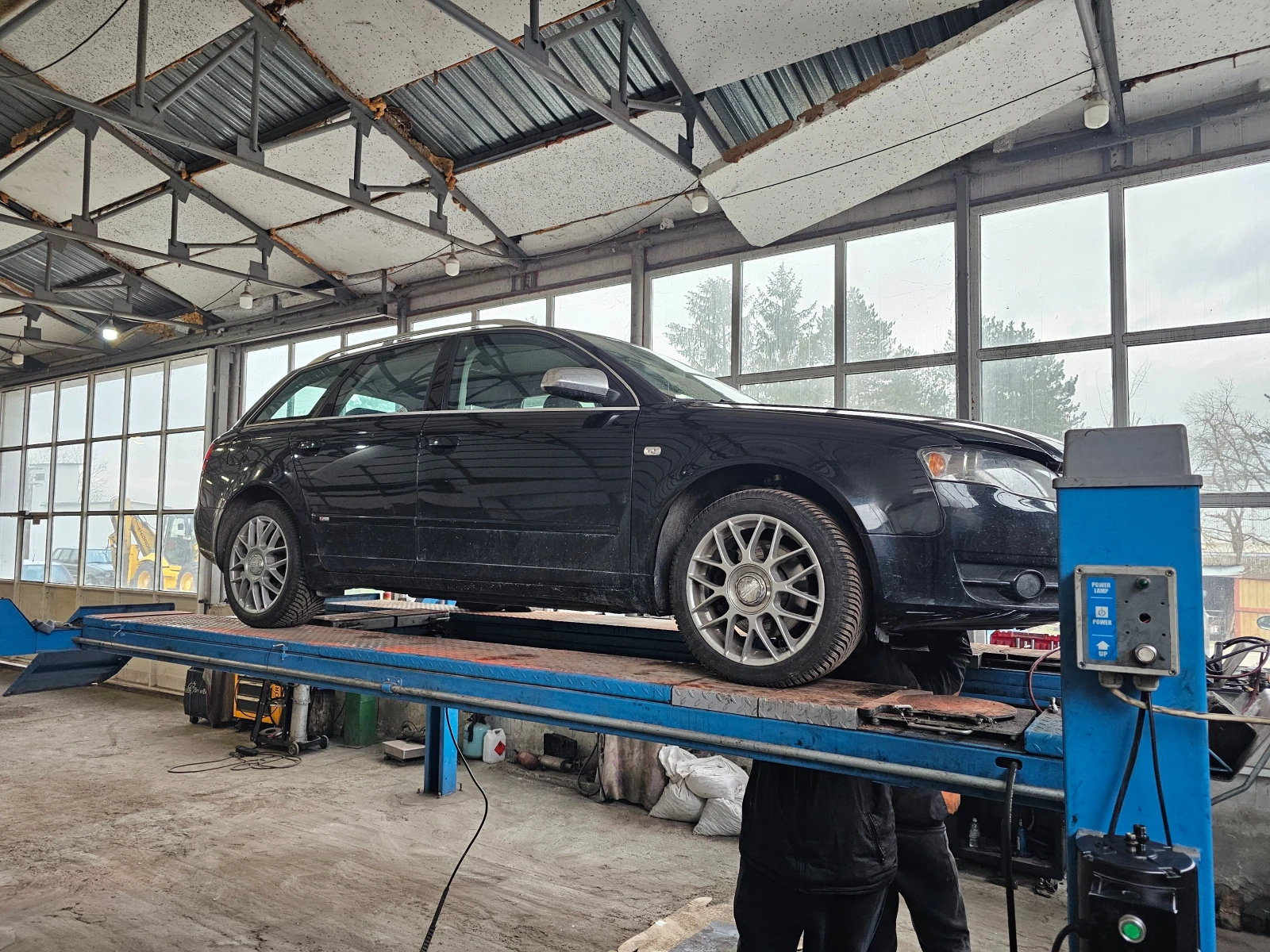 Audi A4 1.8T Fobos gas - изображение 3