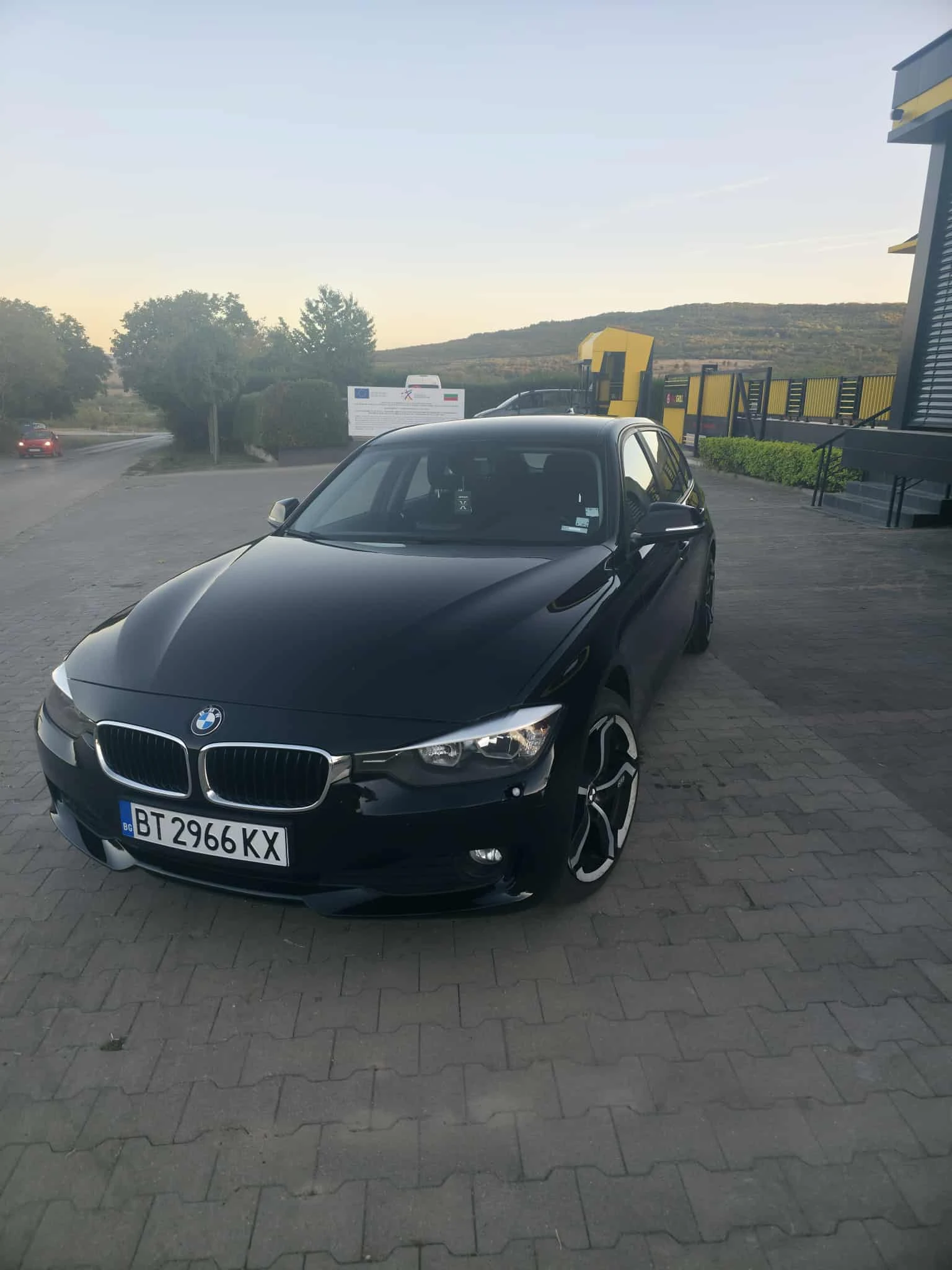 BMW 320  - изображение 4