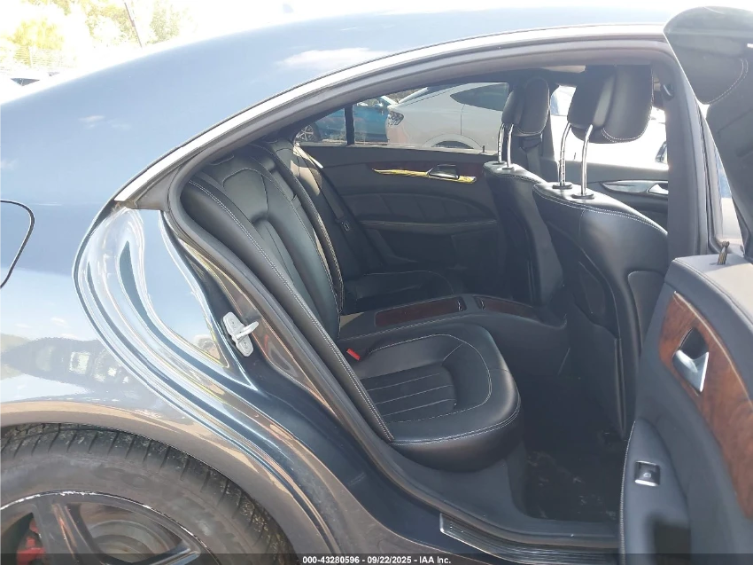 Mercedes-Benz CLS 550 4MATIC| H&K SOUND| HEATED SEATS|  | Mobile.bg   11