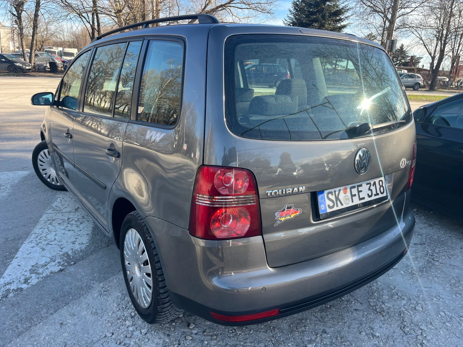 VW Touran 1.9TDI 6+ 1 места - изображение 5