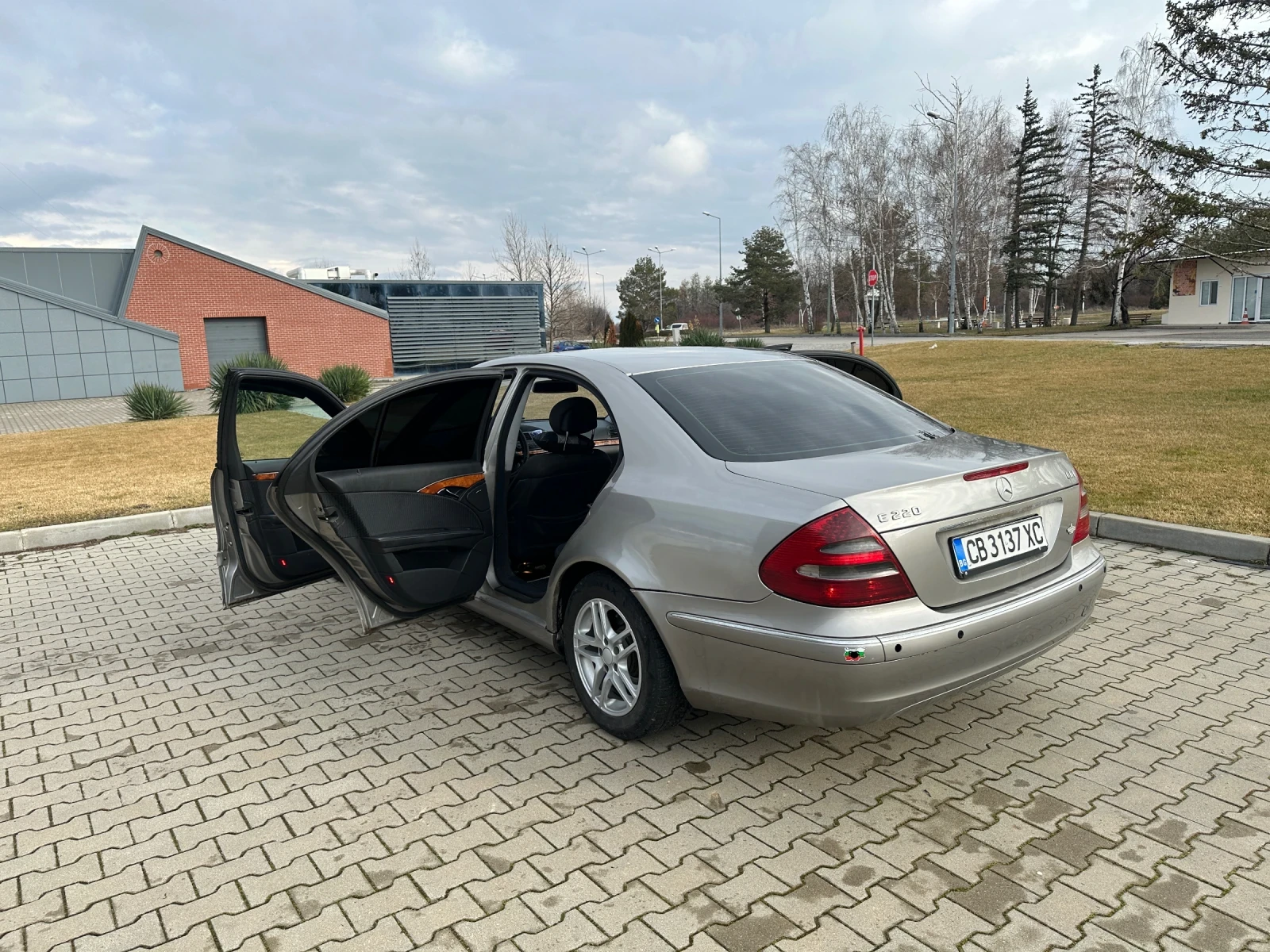 Mercedes-Benz E 220 W211 - изображение 9