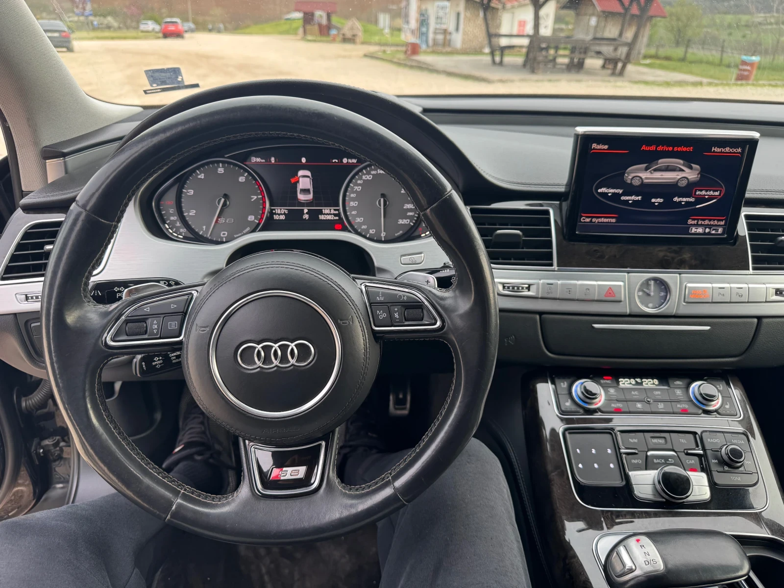 Audi S8, снимка 6 - Автомобили и джипове - 54199108