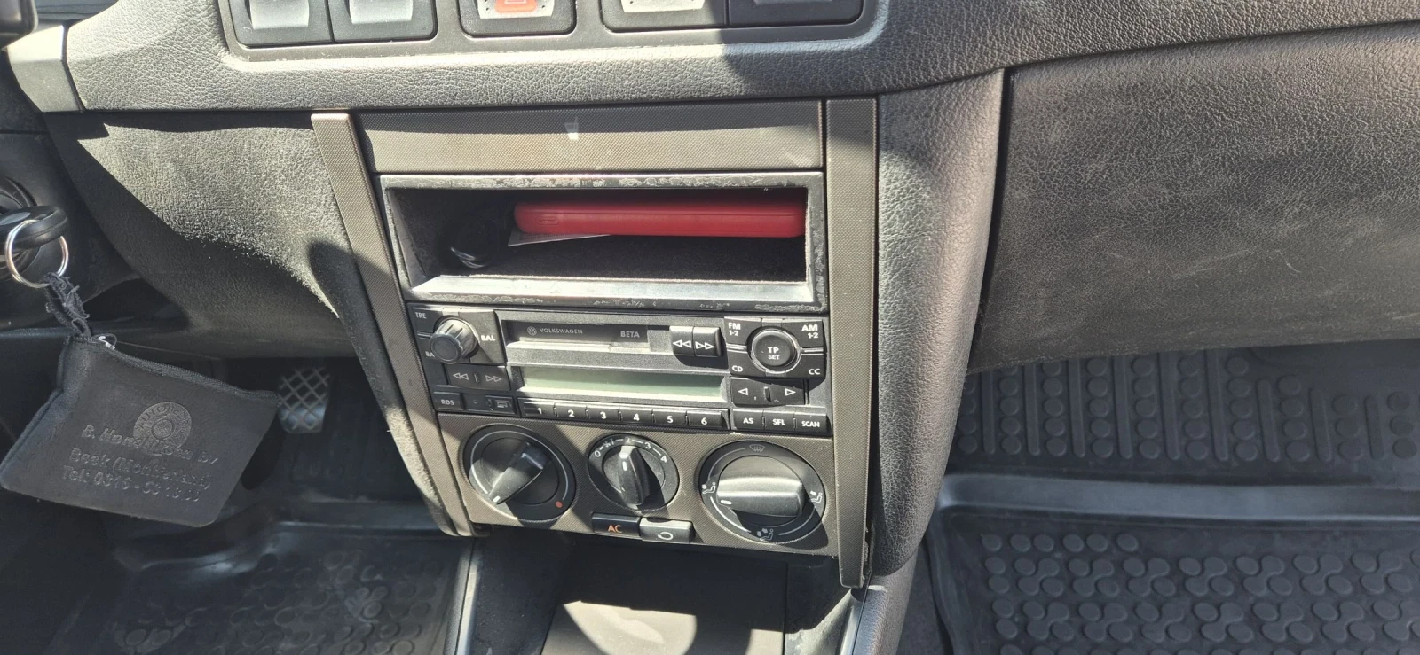 VW Bora 1.9TDI-101ксКЛИМА, снимка 14 - Автомобили и джипове - 54425660