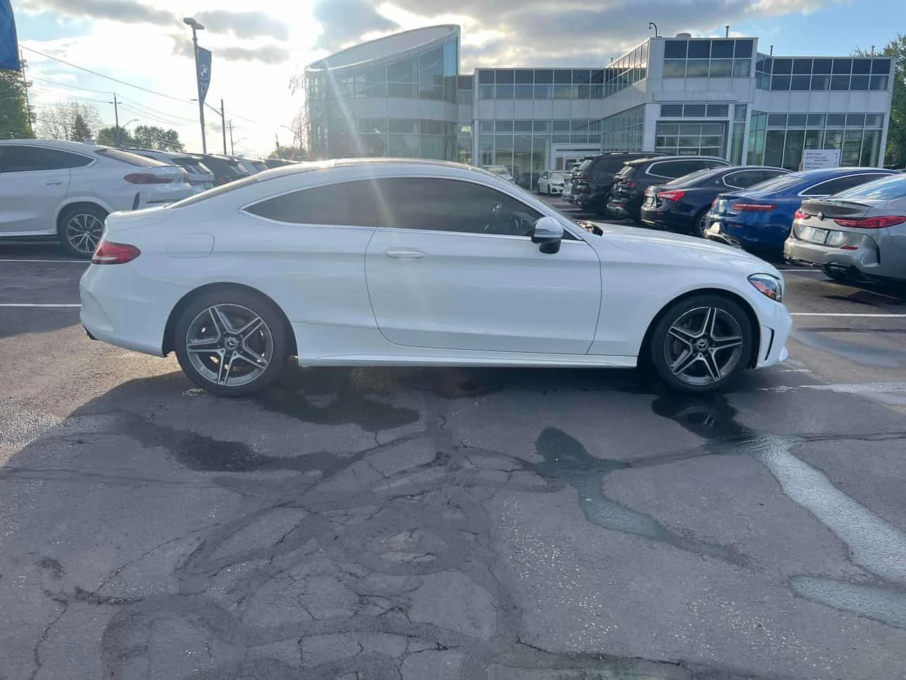 Mercedes-Benz C 300 4МАТIC* DISTRONIC* АВТОКРЕДИТ* , снимка 3 - Автомобили и джипове - 54542818
