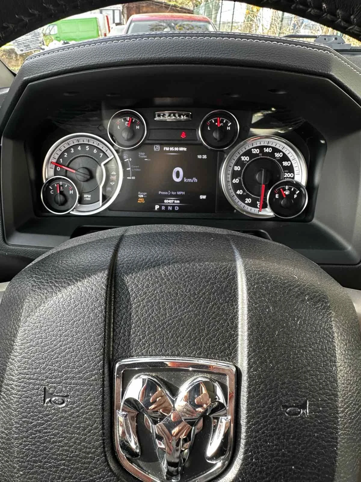 Dodge RAM 1500, снимка 3 - Автомобили и джипове - 54730624