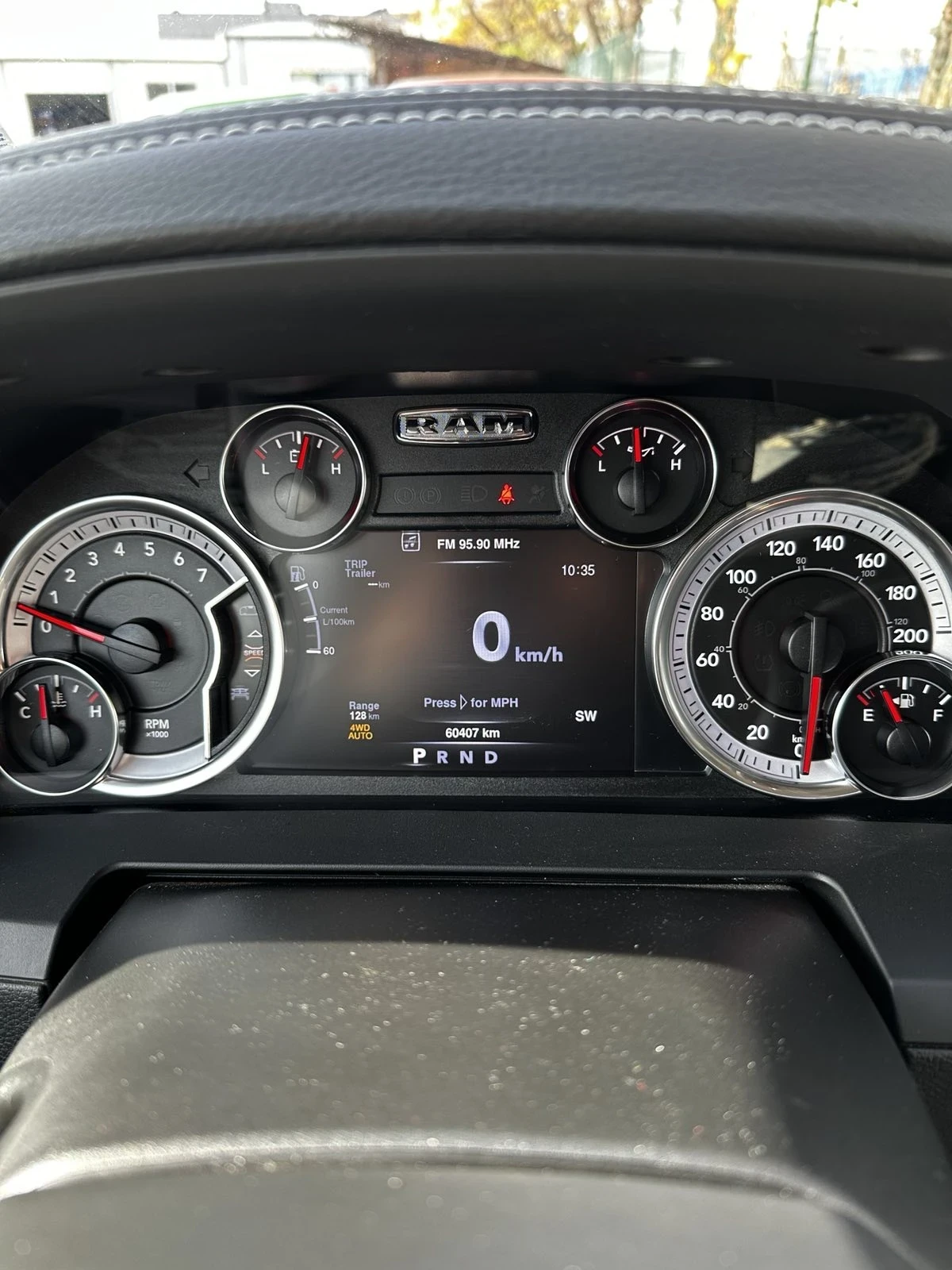 Dodge RAM 1500, снимка 4 - Автомобили и джипове - 54730624