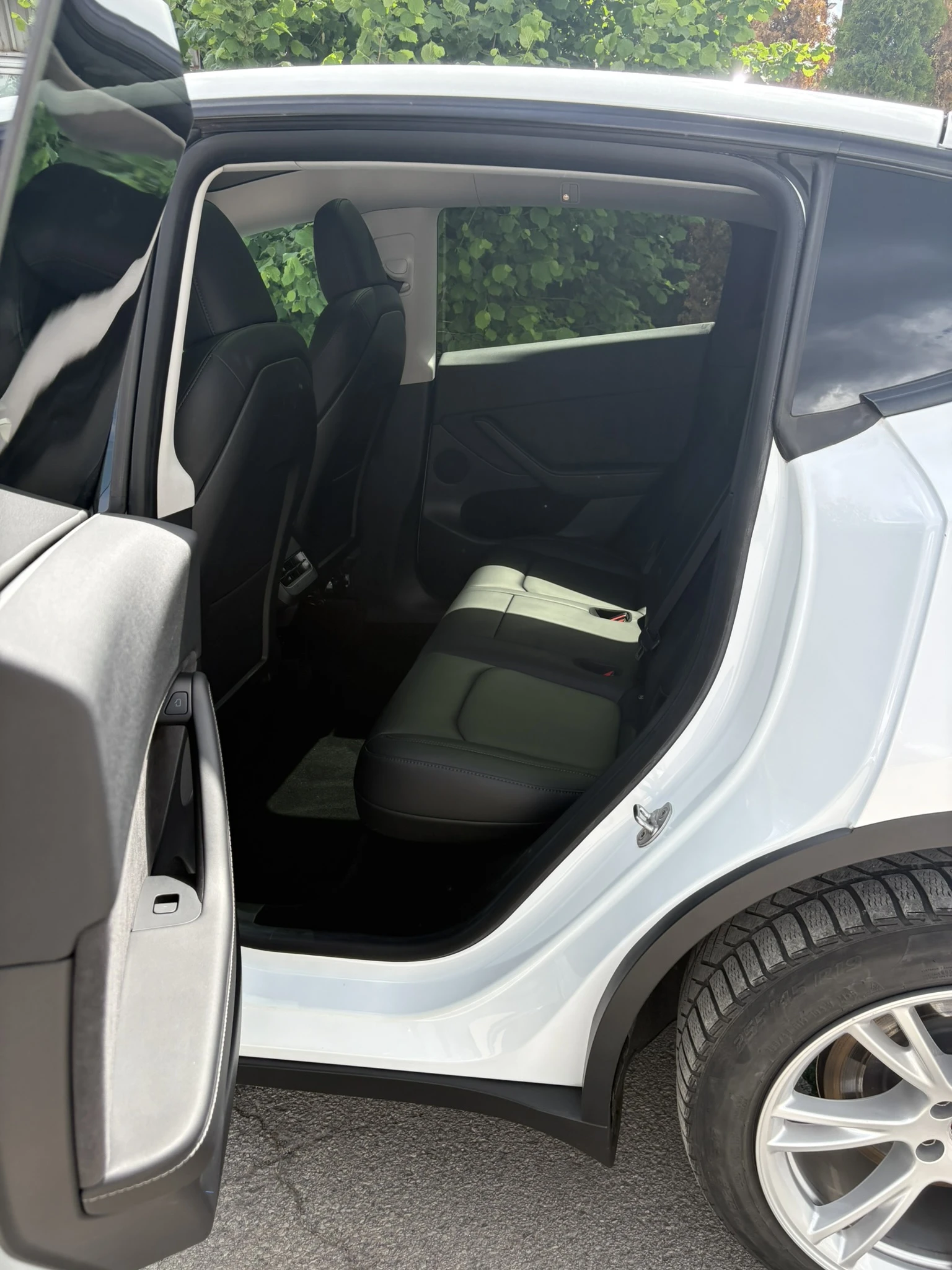 Tesla Model Y Long Range AWD EAP ПЪЛНА ГАРАНЦИЯ, снимка 9 - Автомобили и джипове - 54735352