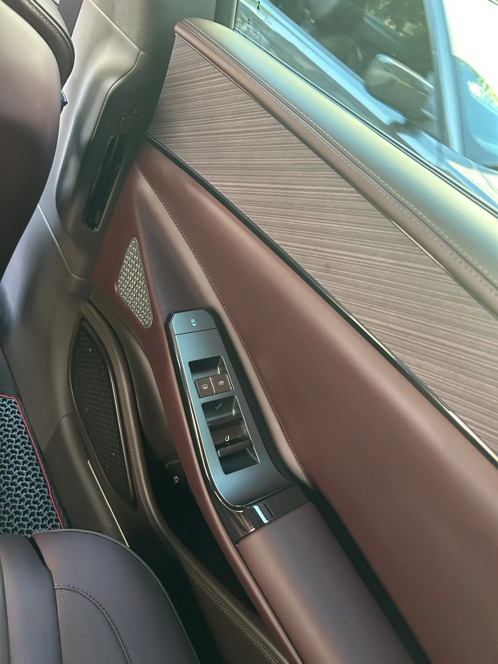 Denza 9 GT Luxury sport cars , снимка 6 - Автомобили и джипове - 55180016