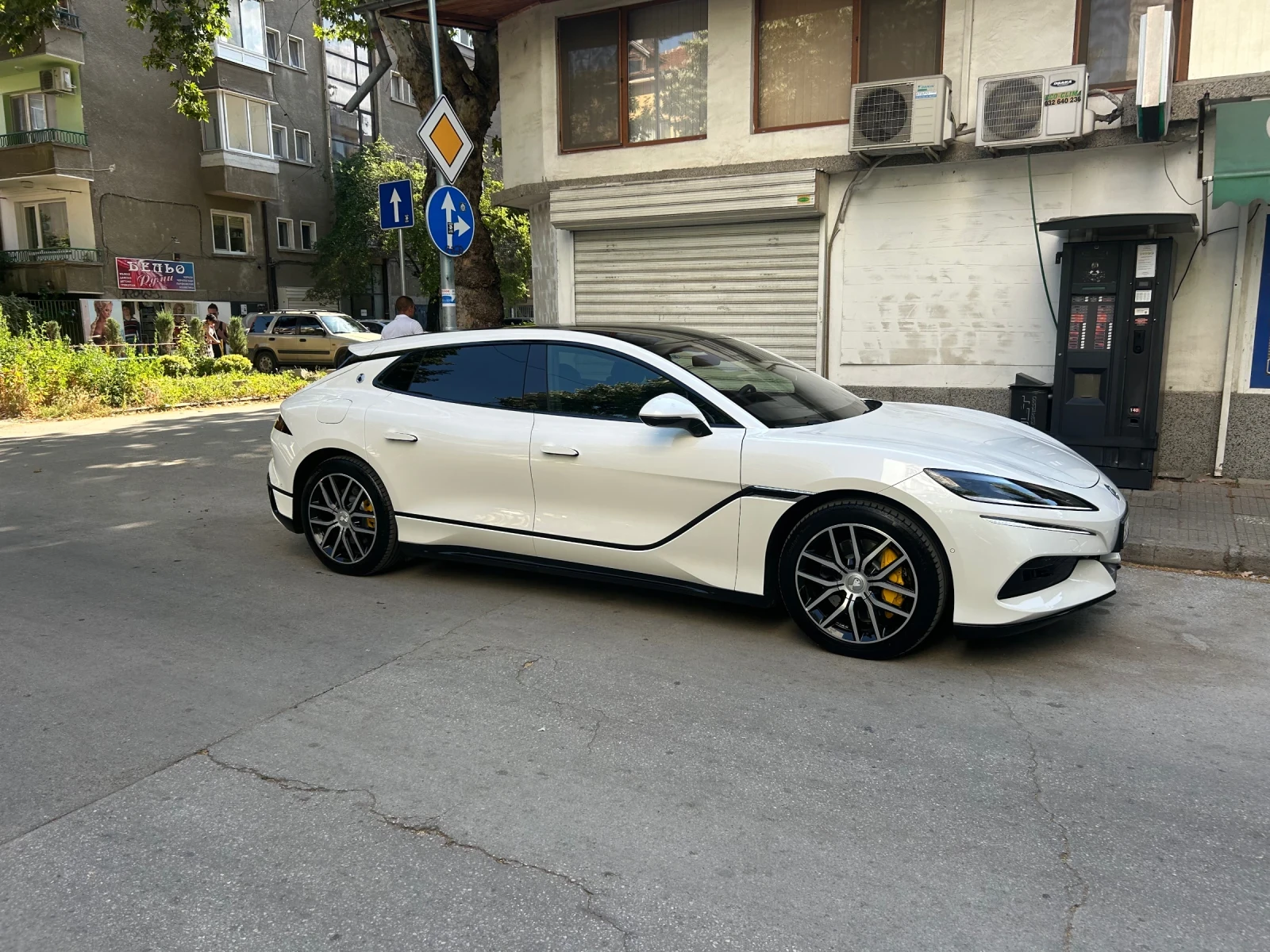 Denza 9 GT Luxury sport cars , снимка 16 - Автомобили и джипове - 55180016