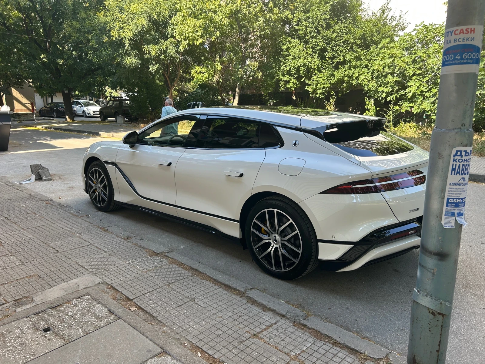 Denza 9 GT Luxury sport cars , снимка 11 - Автомобили и джипове - 55180016