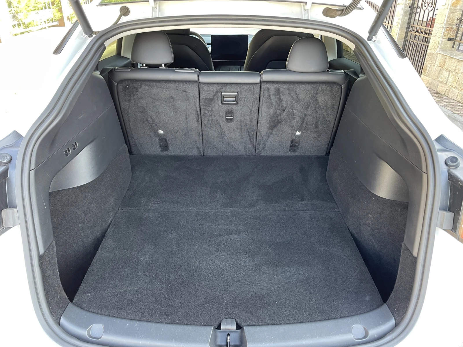 Tesla Model Y Long Range 4x4 Европейска Гаранция, снимка 15 - Автомобили и джипове - 55603936