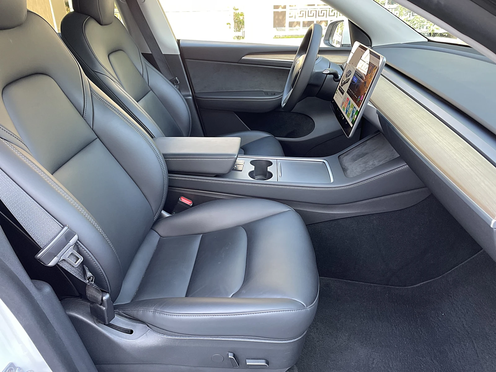 Tesla Model Y Long Range 4x4 Европейска Гаранция, снимка 13 - Автомобили и джипове - 55603936
