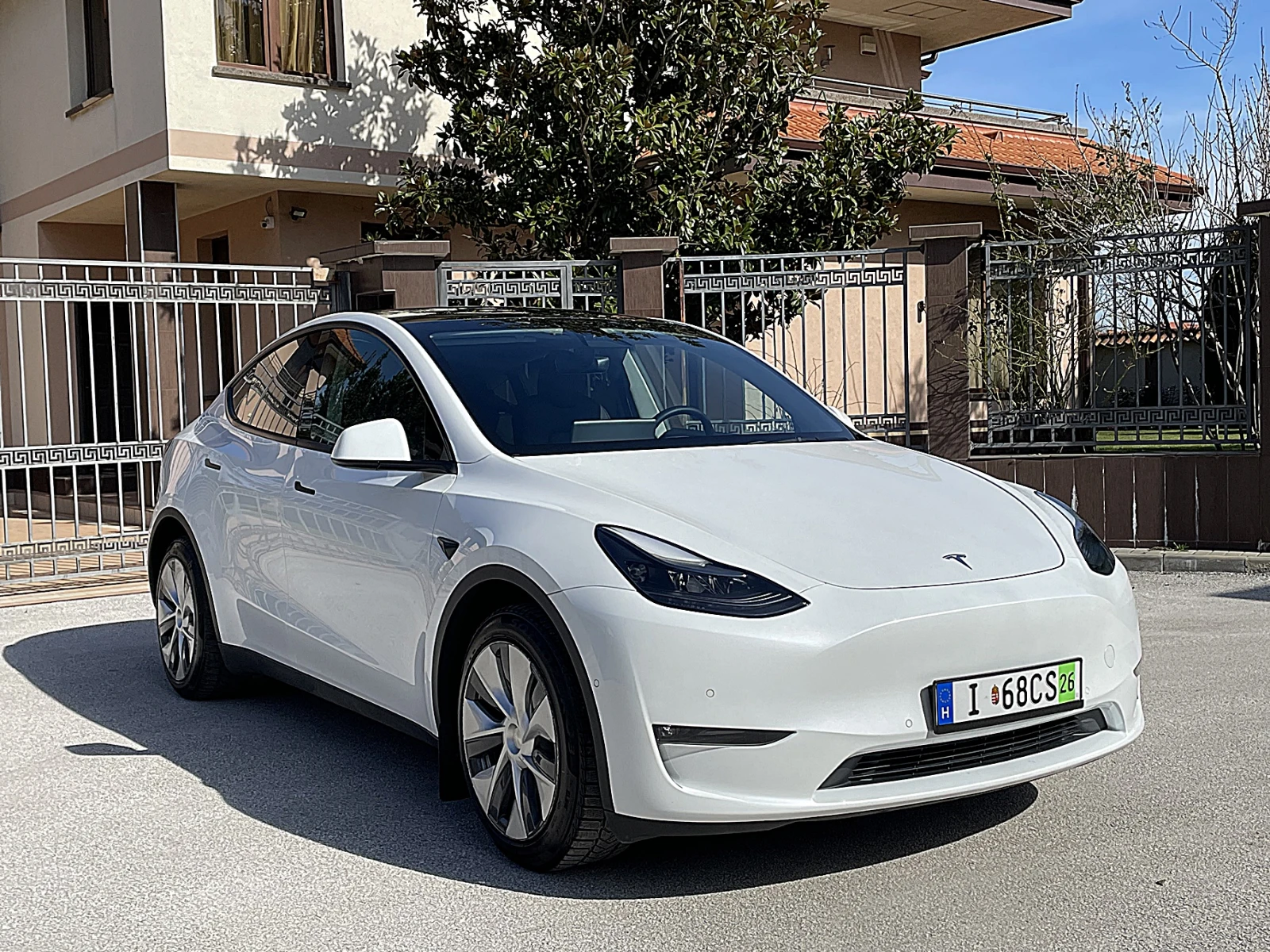 Tesla Model Y Long Range 4x4 Европейска Гаранция, снимка 3 - Автомобили и джипове - 55603936