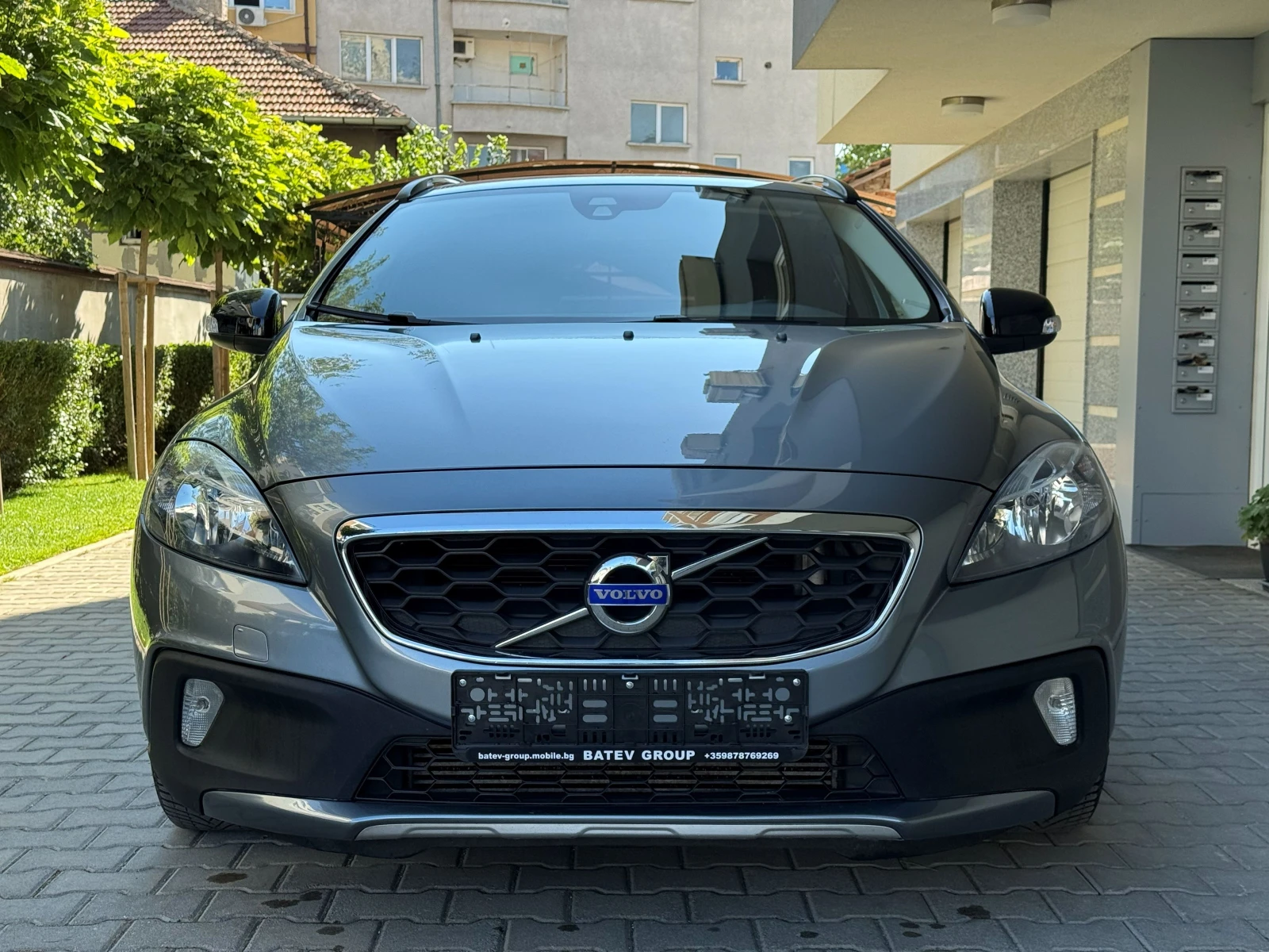 Volvo V40 Cross-Country-2.0D-AVTOMAT-150к.с-ШВЕЙЦАРИЯ, снимка 2 - Автомобили и джипове - 56120636