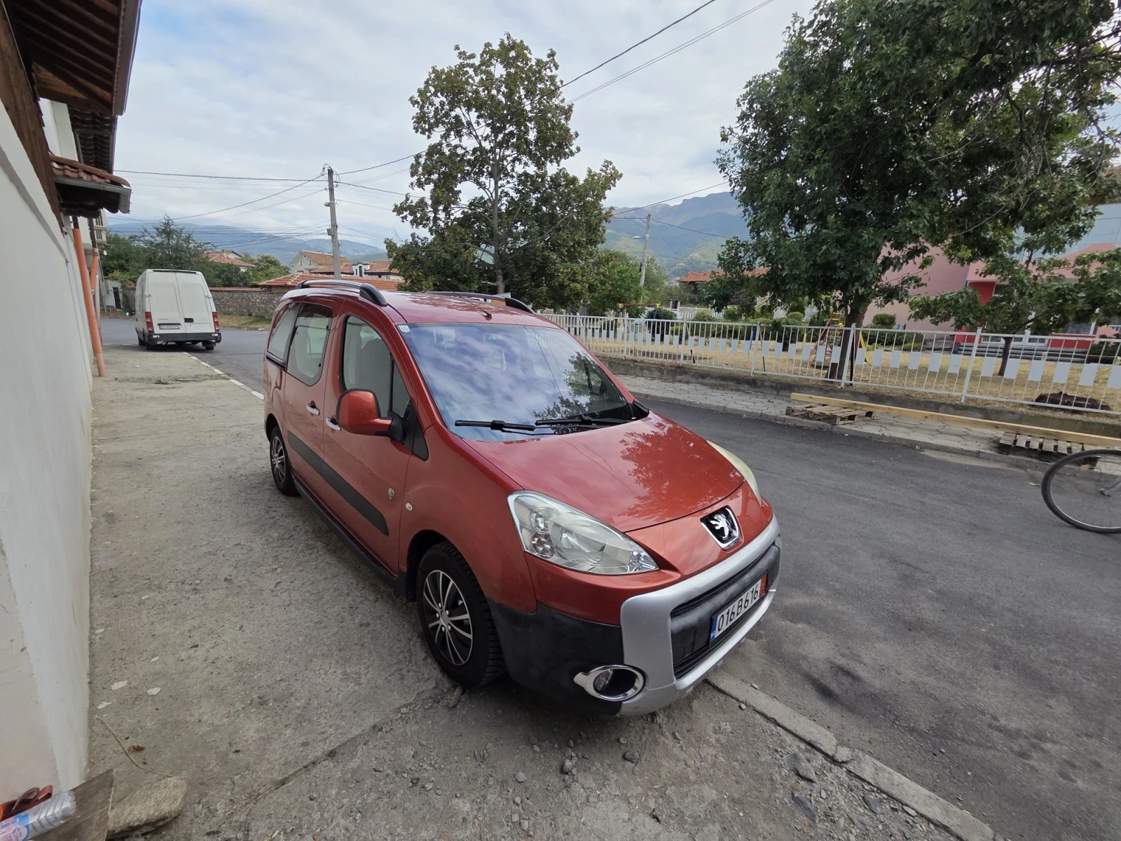 Peugeot Partner 1.6 TDI КЛИМА , снимка 3 - Автомобили и джипове - 56241495