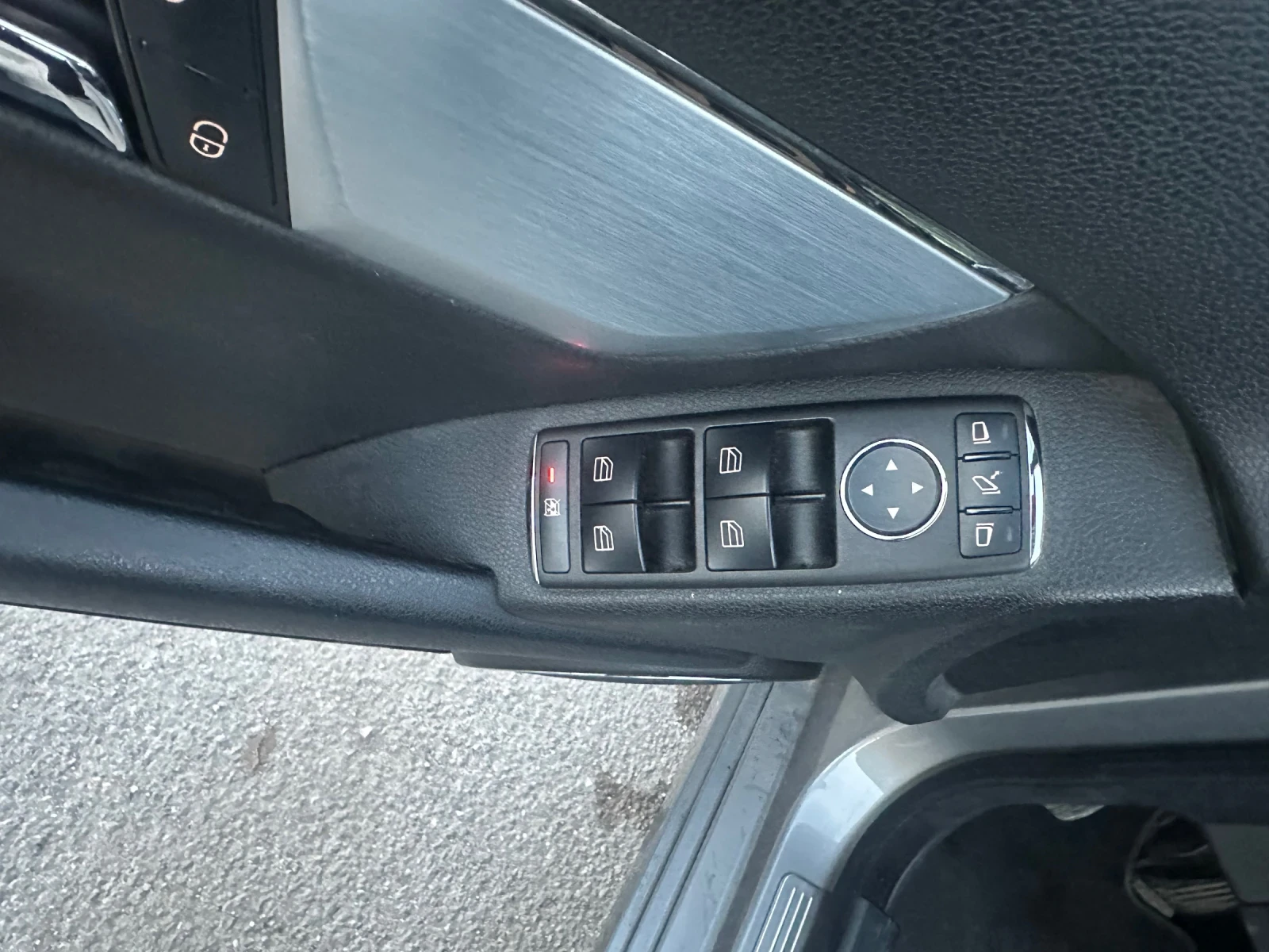 Mercedes-Benz C 200, снимка 10 - Автомобили и джипове - 56507964