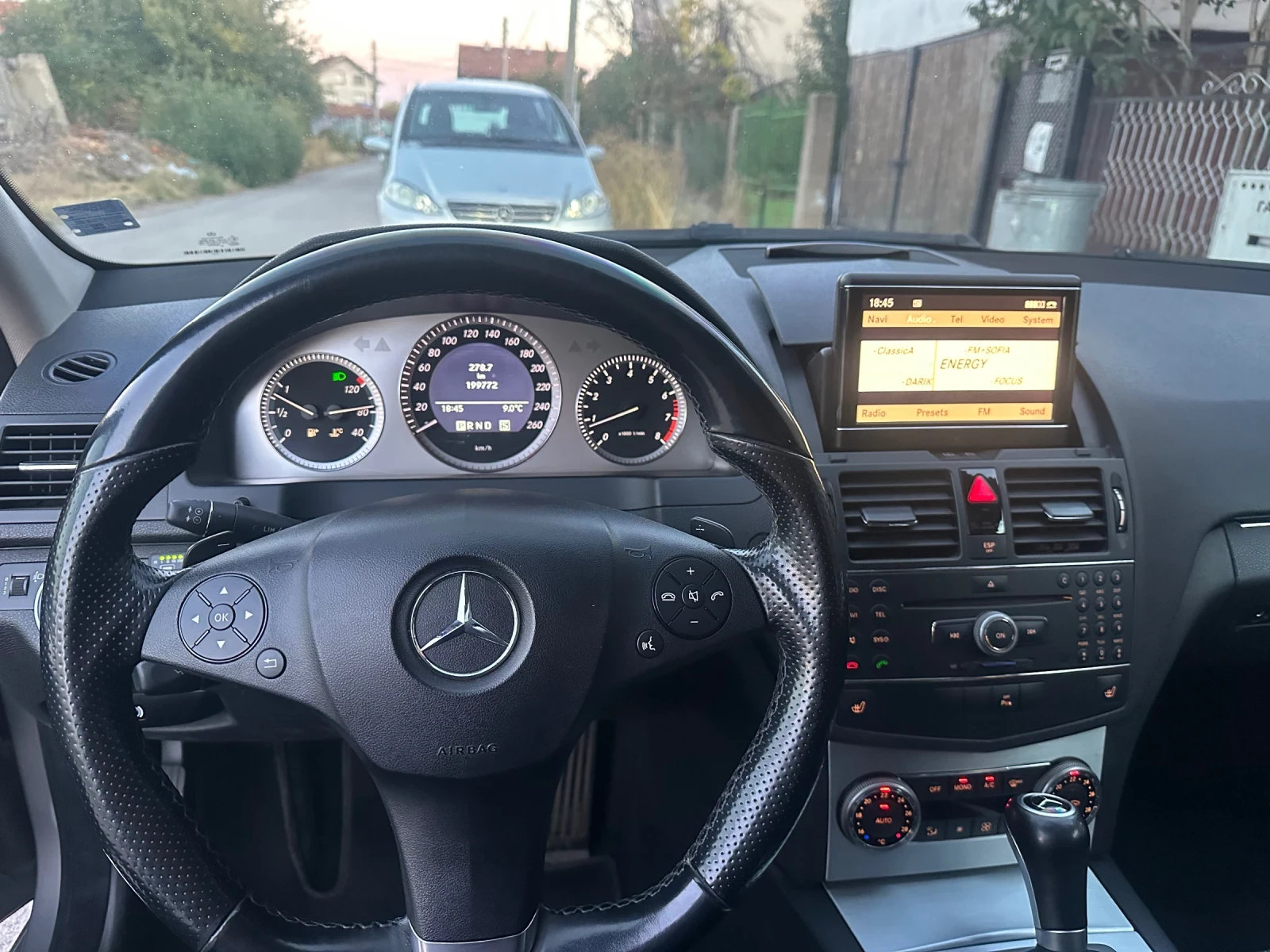 Mercedes-Benz C 200, снимка 14 - Автомобили и джипове - 56507964
