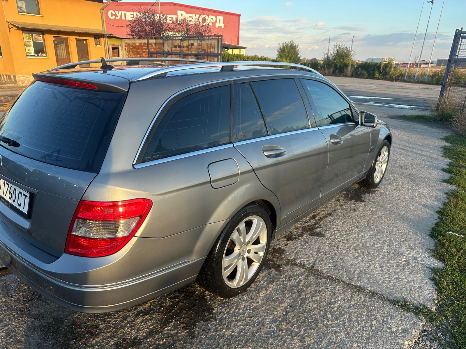 Mercedes-Benz C 200, снимка 4 - Автомобили и джипове - 56507964