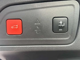 Citroen C5 Aircross 2.0 HDI 180 * EAT 8 * SHINE * PANORAMA * DUAL CAM , снимка 15