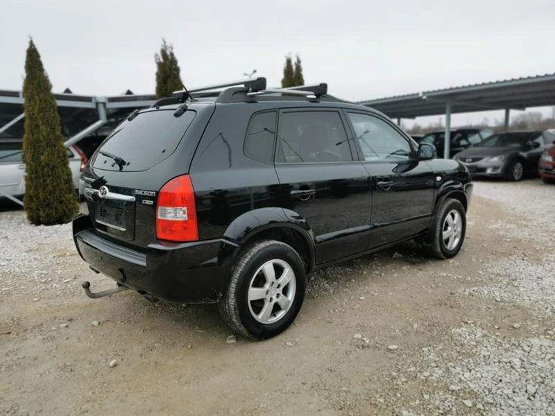 Hyundai Tucson 2.0CRDI 140кс ! ! ВНОС ОТ ИТАЛИЯ, снимка 5 - Автомобили и джипове - 35659872