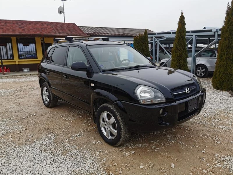 Hyundai Tucson 2.0CRDI 140кс ! ! ВНОС ОТ ИТАЛИЯ, снимка 7 - Автомобили и джипове - 35659872