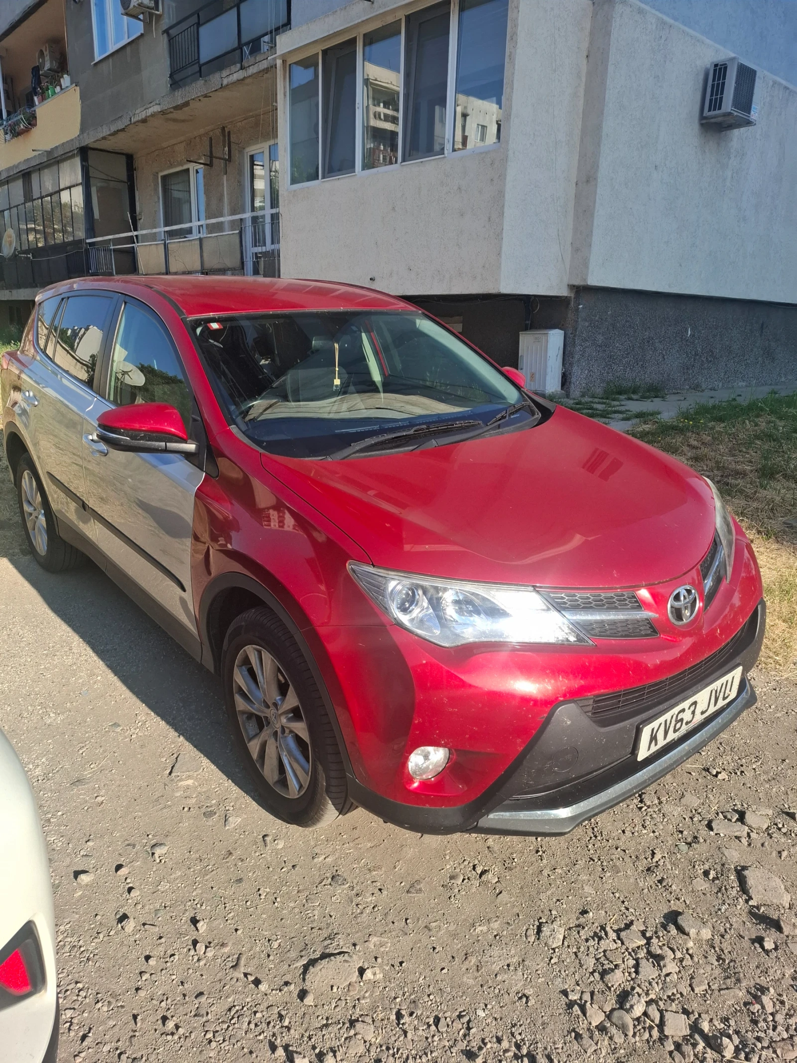 Toyota Rav4 2.2 d4d 4x4 - изображение 4