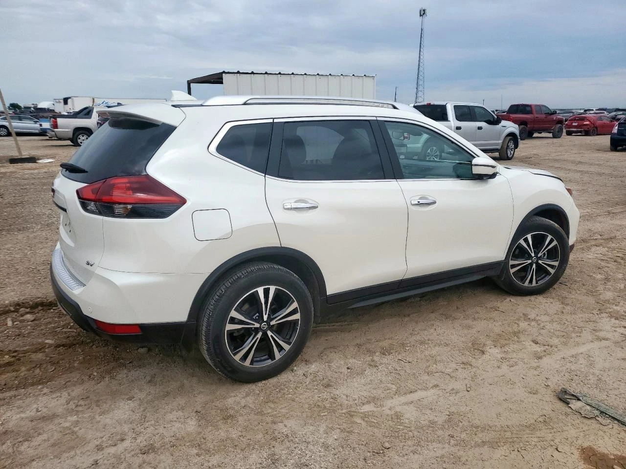 Nissan Rogue  - изображение 2