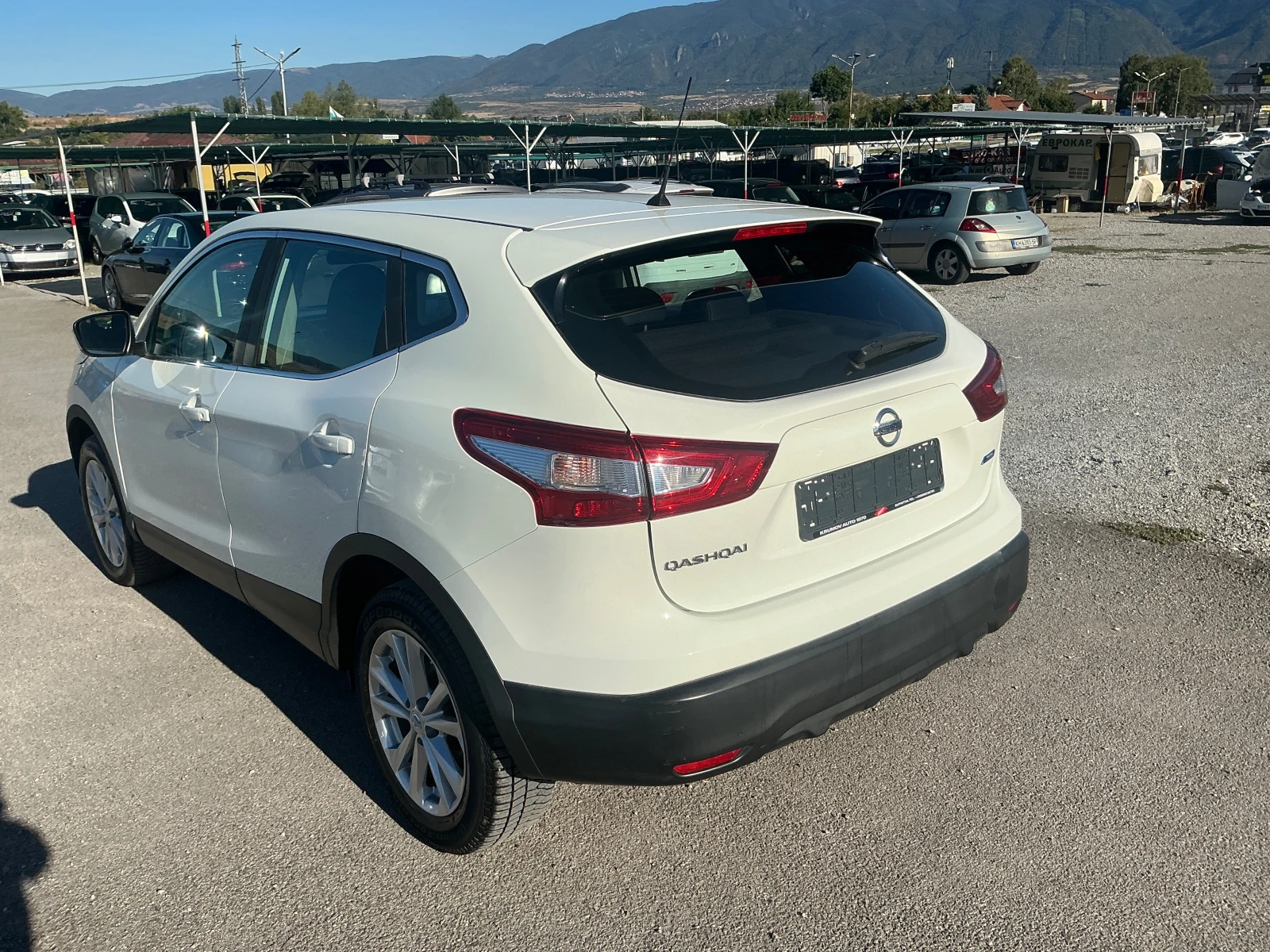Nissan Qashqai 1.5 DCI - изображение 6