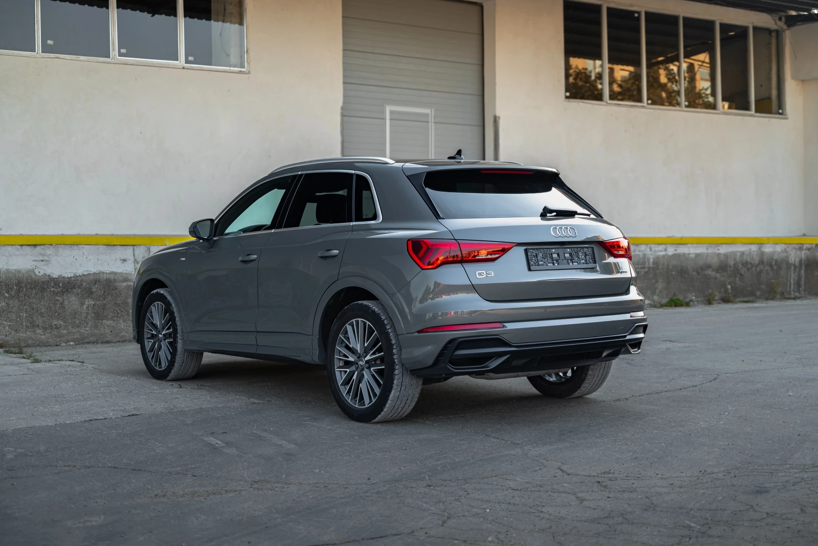 Audi Q3 TFSI S-line Quattro | Mobile.bg � ����������� 4