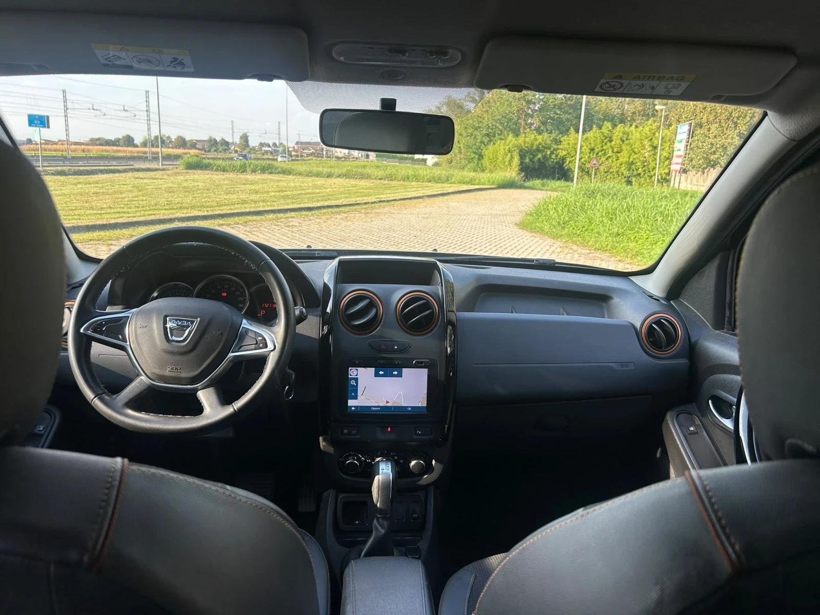 Dacia Duster NAVI* КОЖА* КАМЕРА* 1.5dci 109hp* 7.2017г* ЛИЗИНГ, снимка 5 - Автомобили и джипове - 56129294