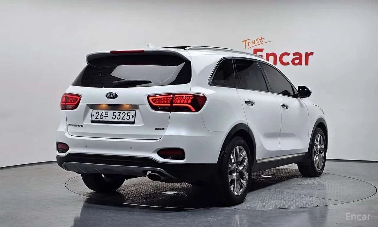 Kia Sorento * юGasoline 2.0 Turbo 2WD* АВТОКРЕДИТ* , снимка 2 - Автомобили и джипове - 56197836
