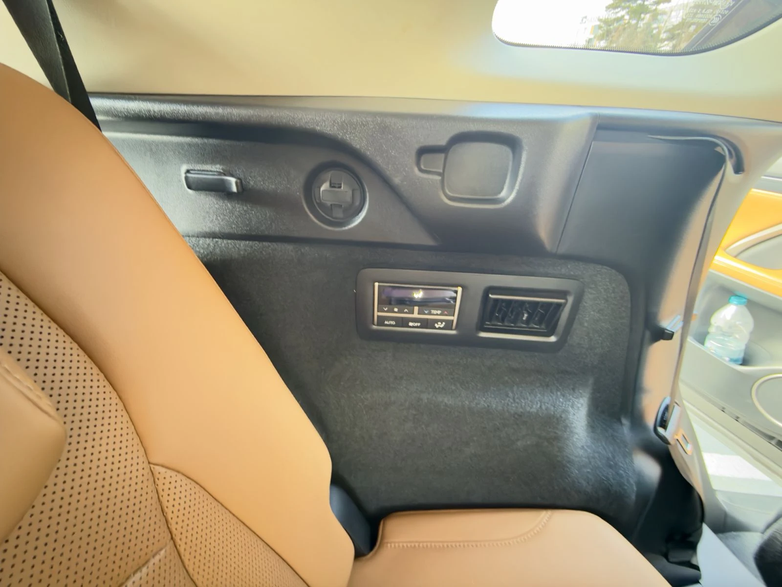 Lexus RX 450h 7-местен, снимка 14 - Автомобили и джипове - 56581477