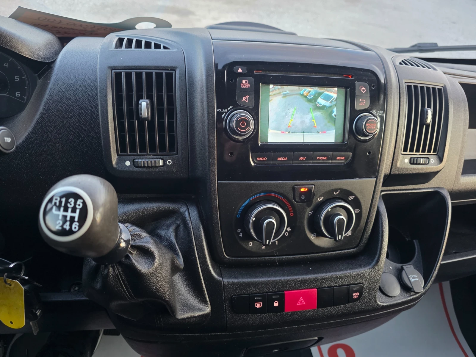 Peugeot Boxer 2.2hdi Навигация Камера Автопилот, снимка 16 - Бусове и автобуси - 54116008