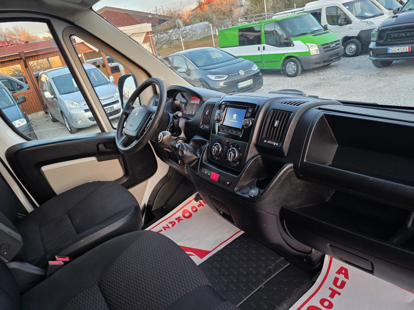 Peugeot Boxer 2.2hdi Навигация Камера Автопилот, снимка 15 - Бусове и автобуси - 54116008