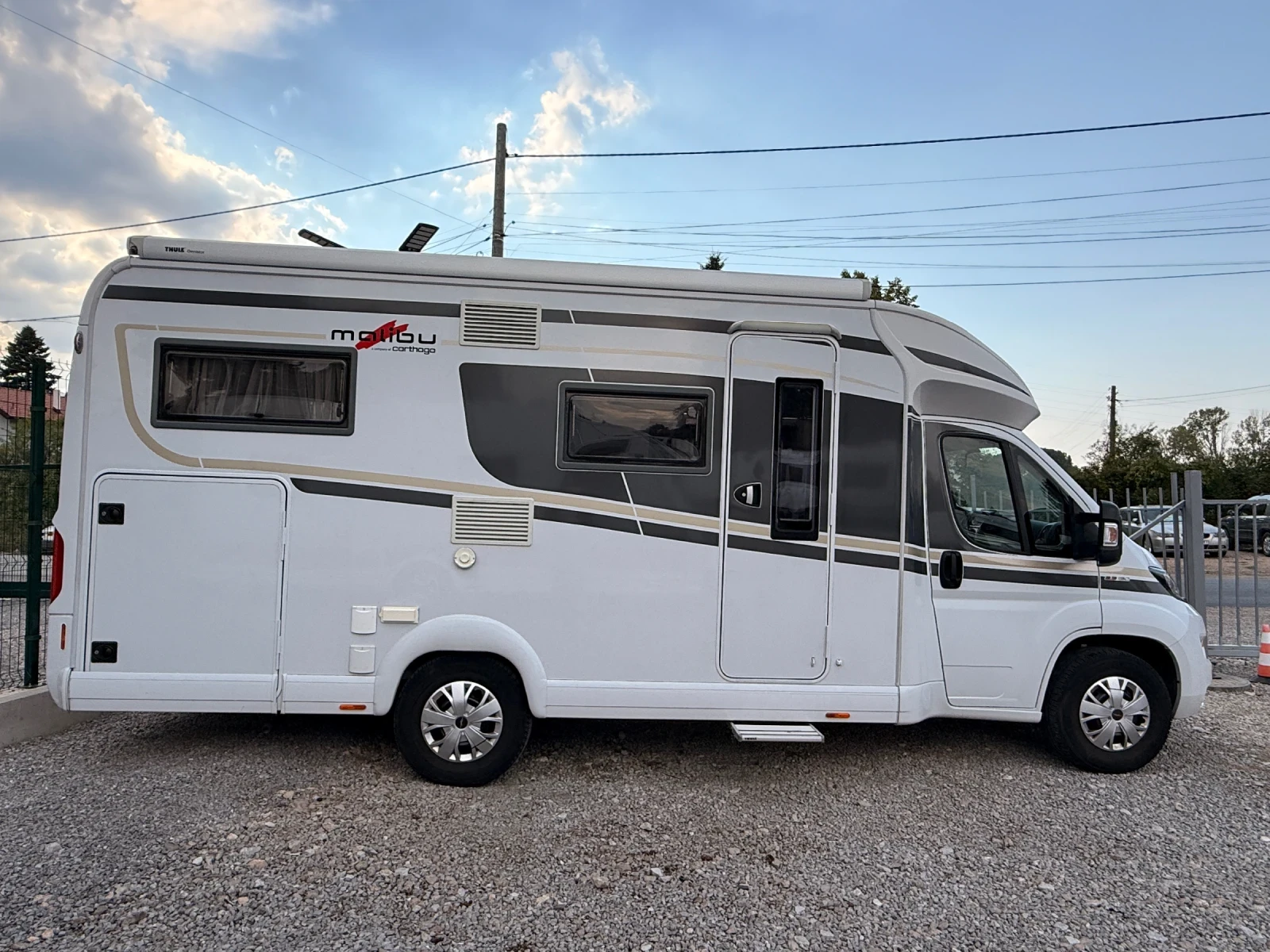 Кемпер Carthago T430 Malibu, снимка 3 - Каравани и кемпери - 56023169