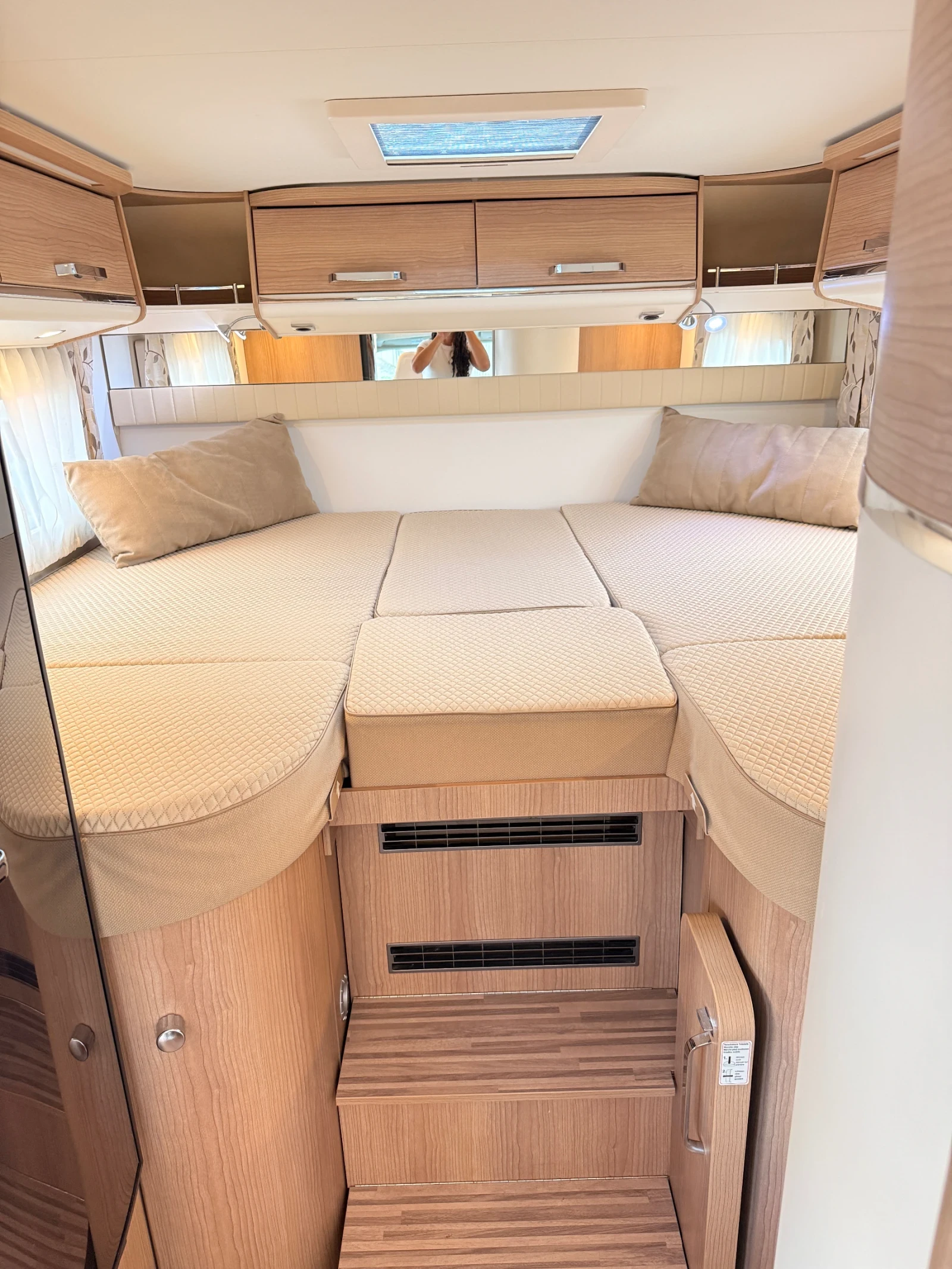 Кемпер Carthago T430 Malibu, снимка 15 - Каравани и кемпери - 56023169