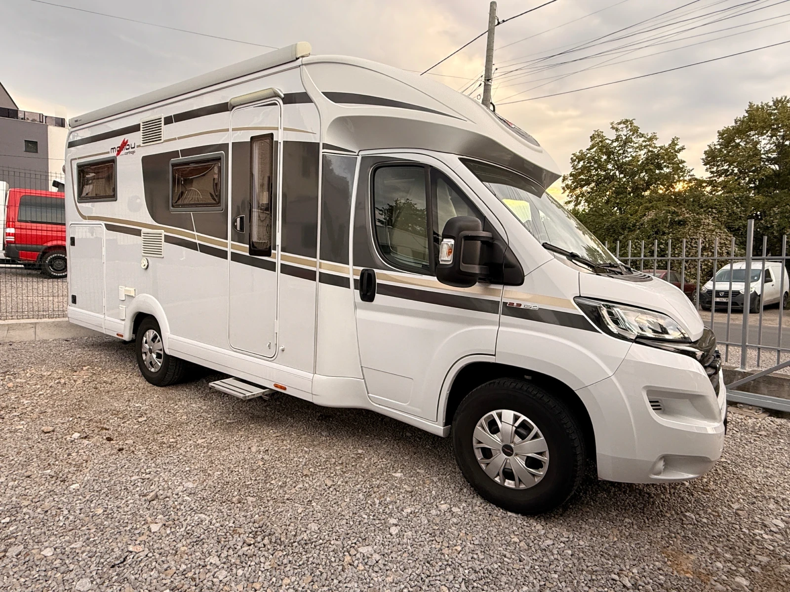 Кемпер Carthago T430 Malibu, снимка 2 - Каравани и кемпери - 56023169