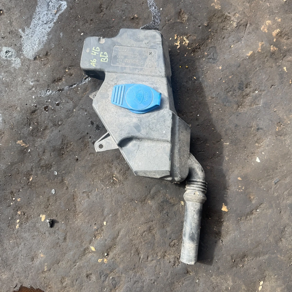 Казанче за течност за чистачки за Audi A6 4G 4G1955462A-1889-1889