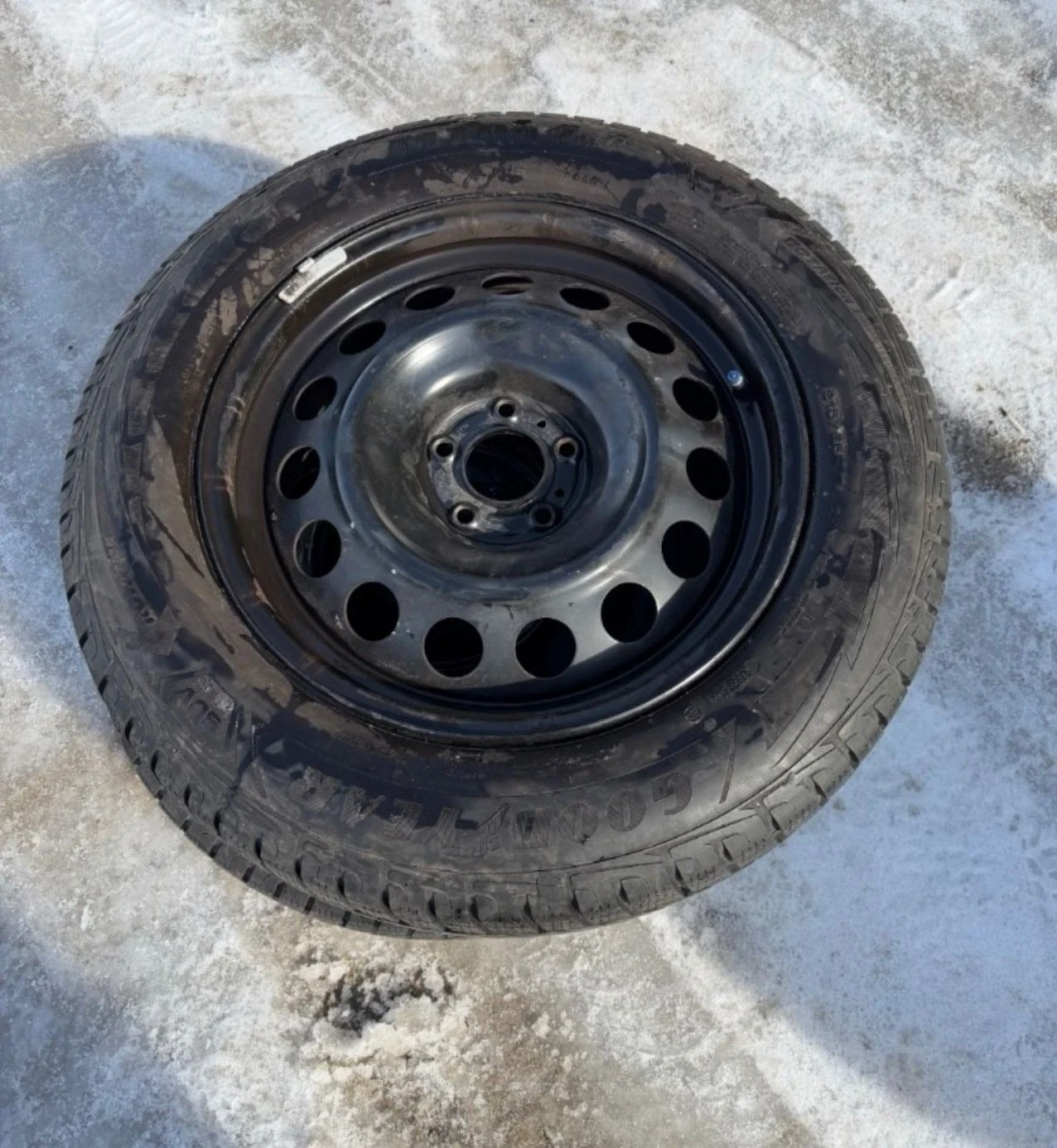Гуми с джанти Goodyear 215/65R17, снимка 4 - Гуми и джанти - 55835916